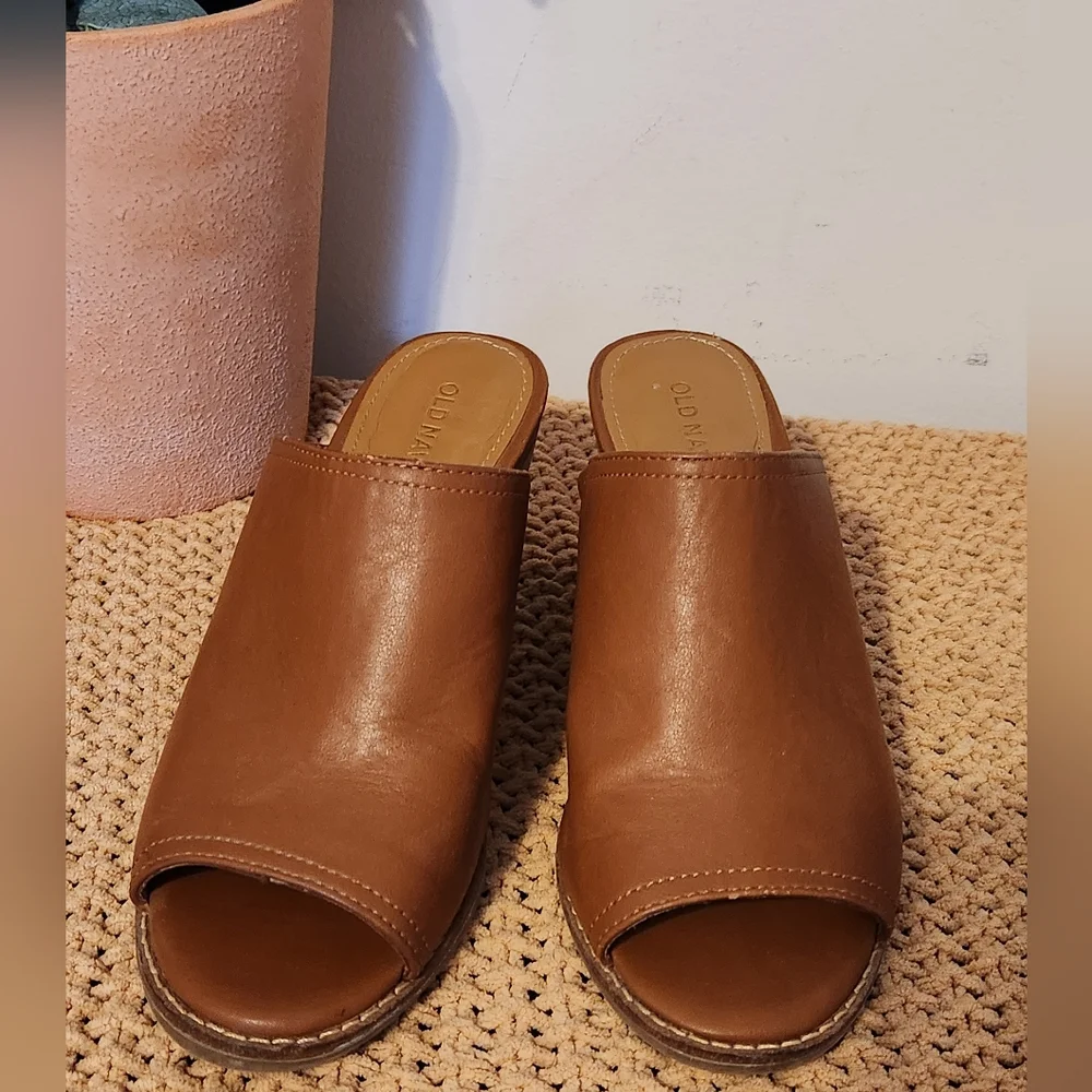 Old Navy Tan Brown Faux leather open mules with block heel Size 6#mules #heels - Picture 1 of 5